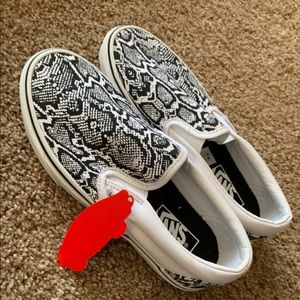 Snake skin print Vans. BRAND NEW. limited edition.